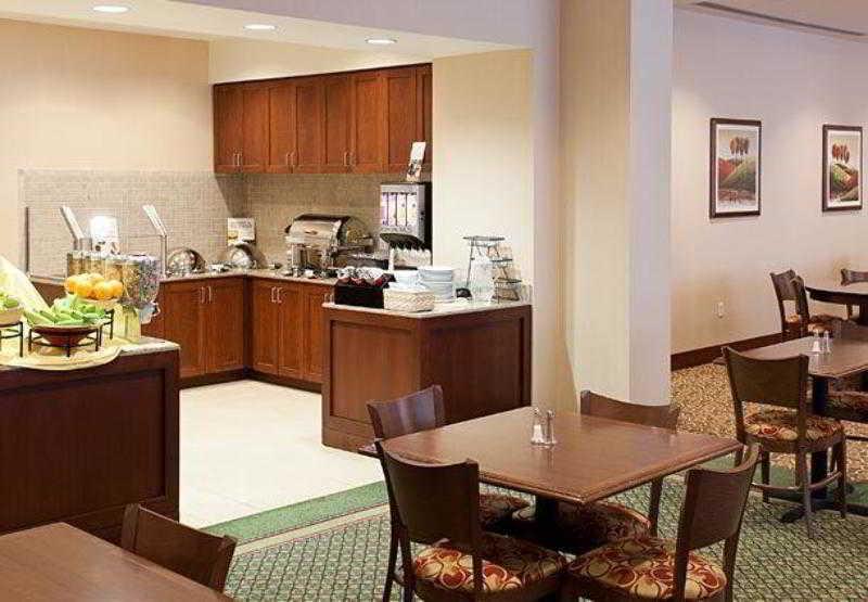 Residence Inn Houston West Energy Corridor Restoran fotoğraf